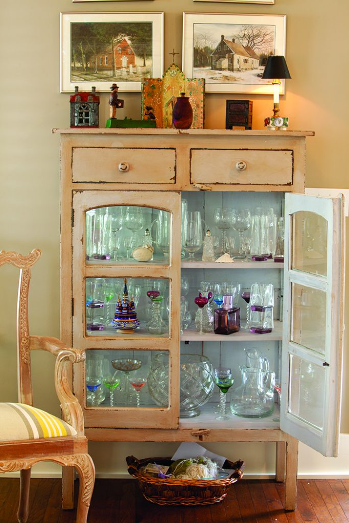 Garden Home glass cabinet