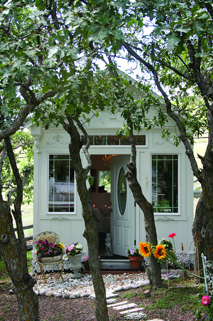 Backyard Craft Cottage 3