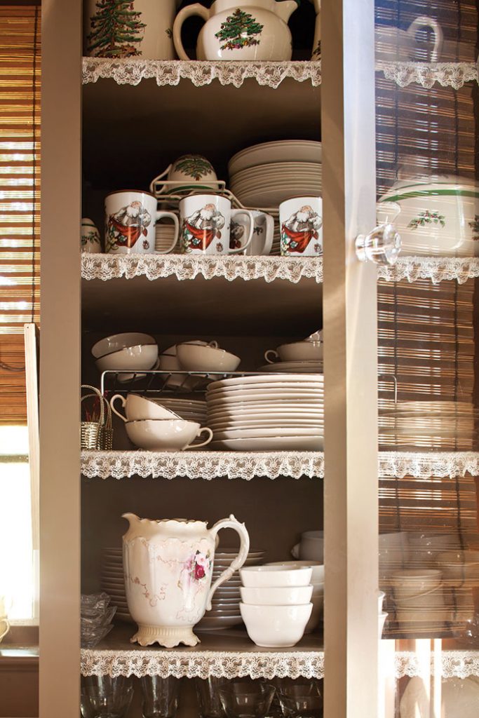 Charming-Kitchen-cabinet