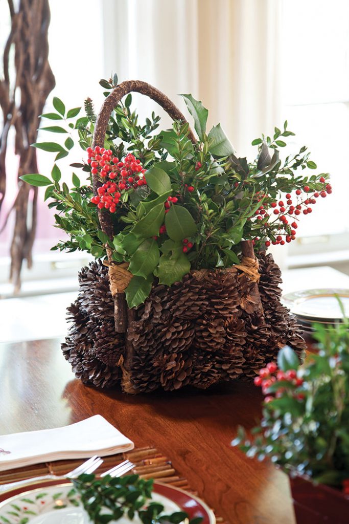 christmas-cottage-berry-basket