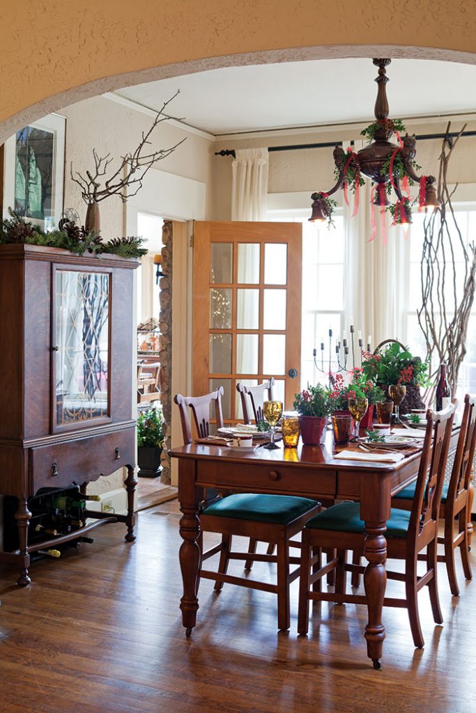 christmas-cottage-dining-room