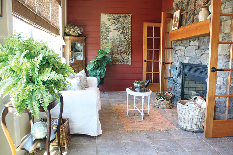 Visually Connected Canadian Cottage