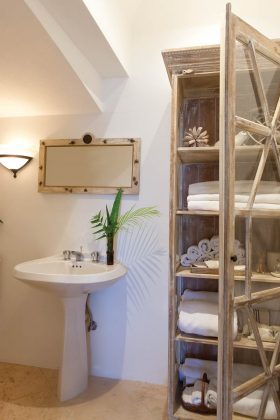 Bermuda Coastal Cottage