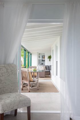 Bermuda Coastal Cottage