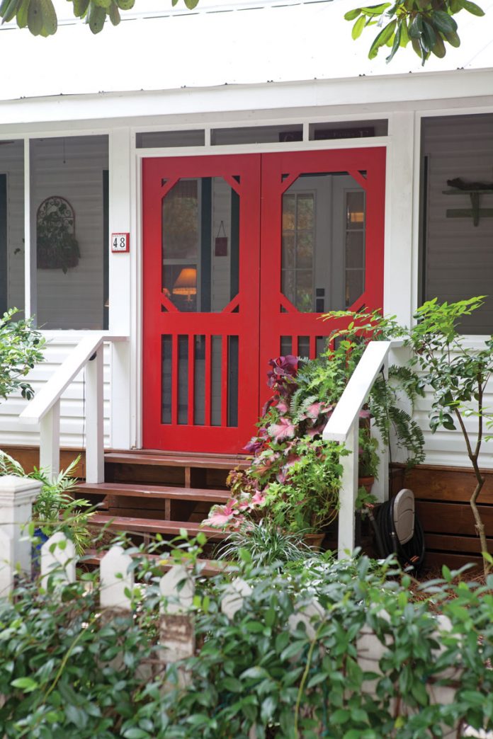See the Front Porch of this Dream Cottage