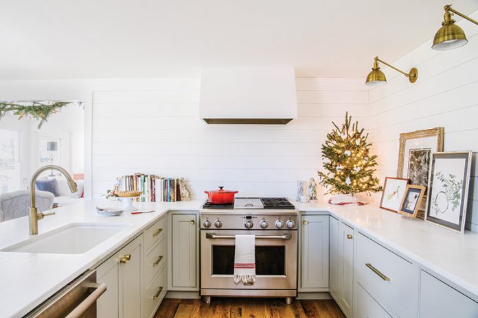 White minimalist kitchen with Christmas decor