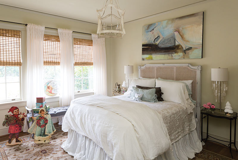 Neutral guest bedroom 