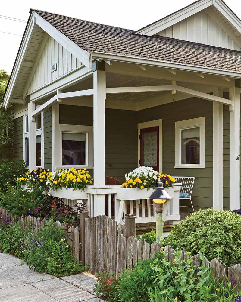 15 Cottage Style Homes That Are Sure To Charm You