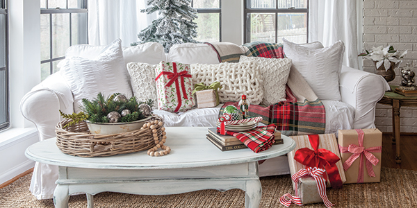 7 Festive Spaces to Celebrate Christmas in July