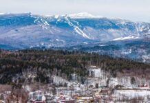 Stowe Away in This Charming Vermont Town If your ideal winter getaway includes sweeping scenic views of snow-covered hills and a historic downtown with a delightful main street, delicious eats, and plenty of things to do, then this charming Vermont town is the place for you!