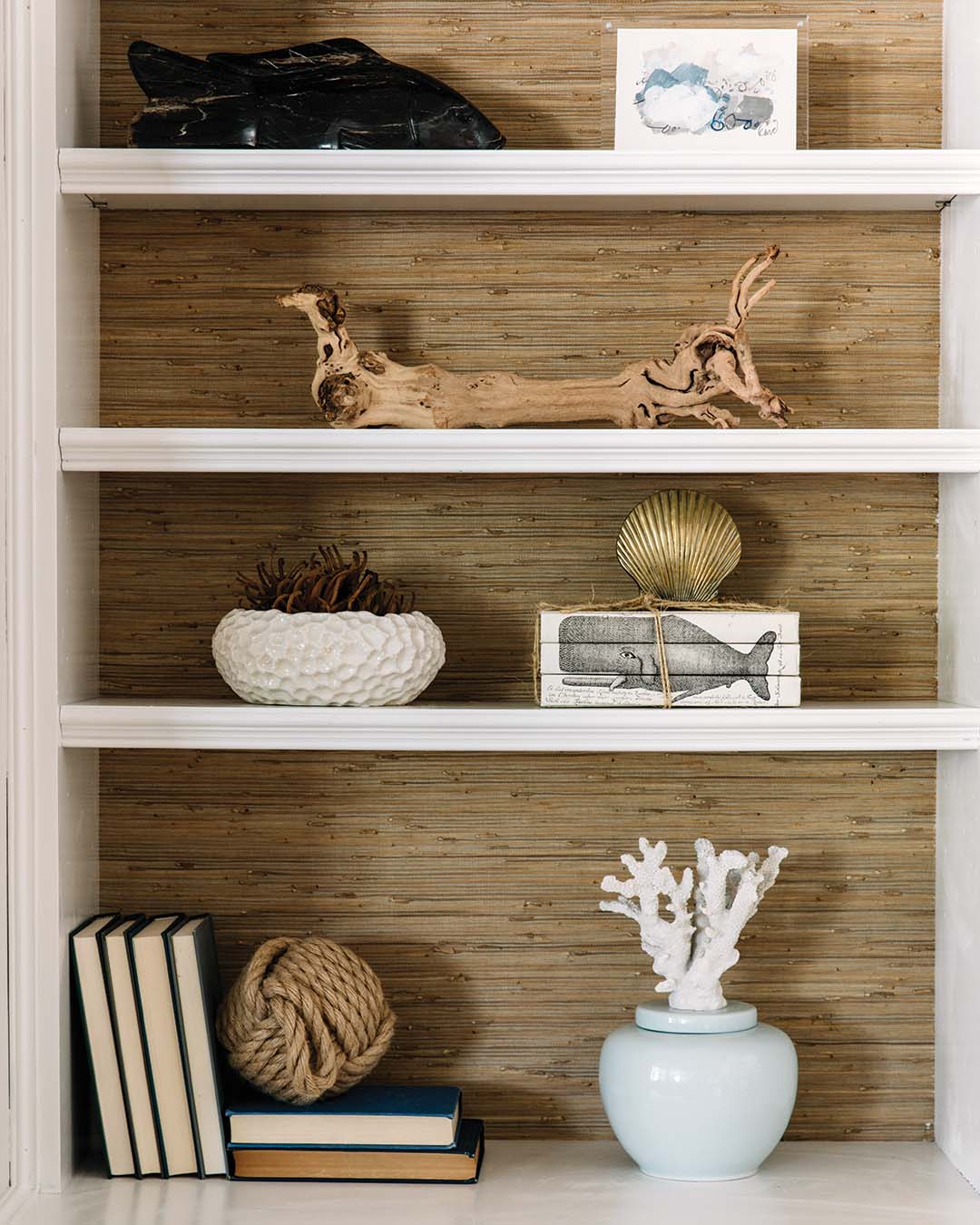 Thanks to her trained eye for design, Jessica was able to find the ideal balance to make the home feel easy and breezy—without being cheesy.