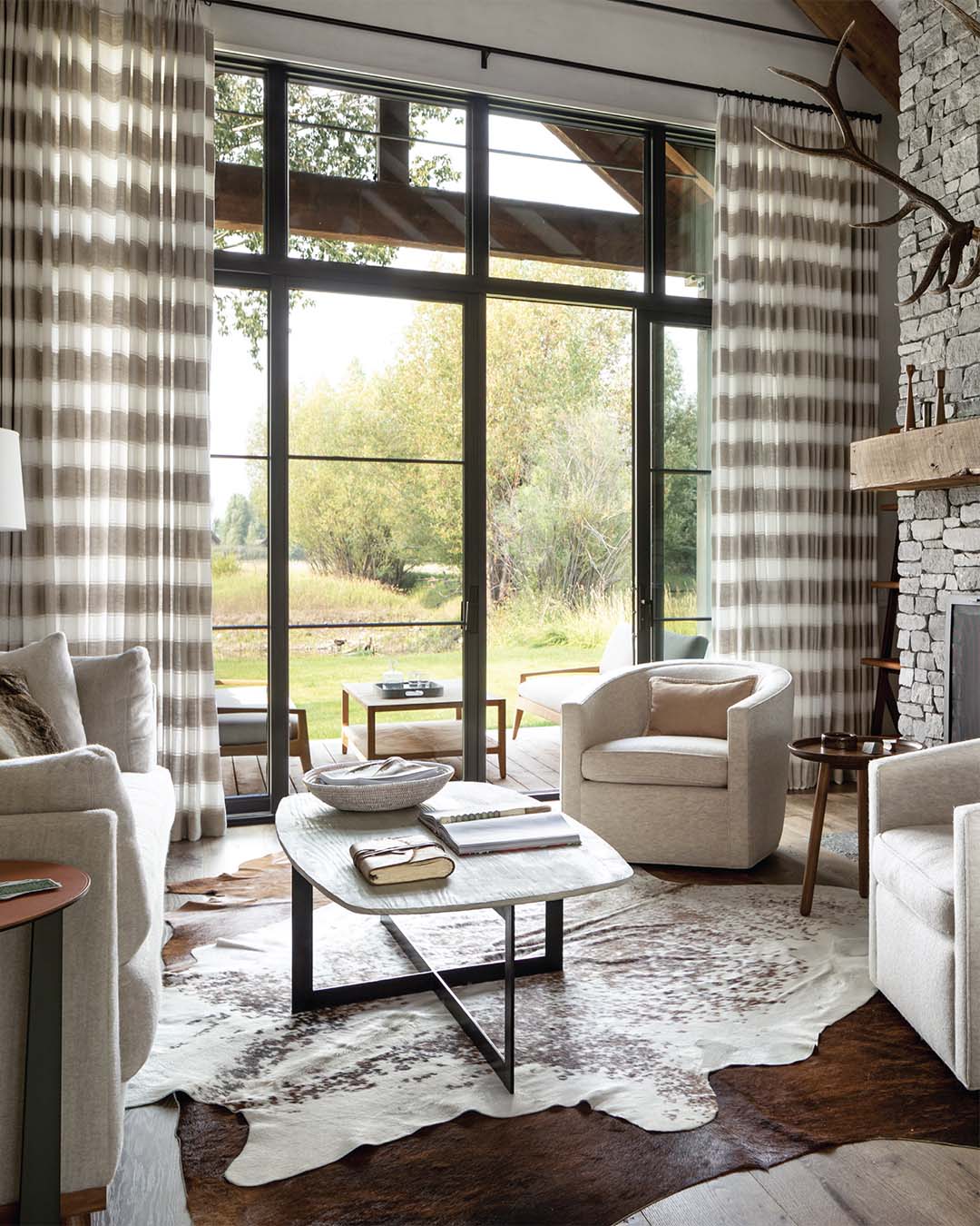 Using every square inch of this small-space cottage to its fullest potential, this dream team of design professionals created a rustic guesthouse that’s well worth the trip.