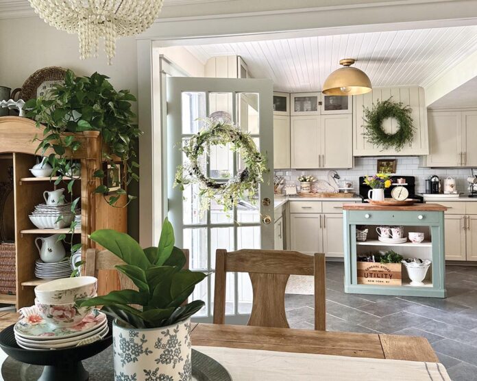 Built in the 1950s, the cottage offered a functional floor plan with a great flow and plenty of natural light, allowing Bailey to focus her design attention on cosmetic changes and personalized touches to add that extra layer of charm.