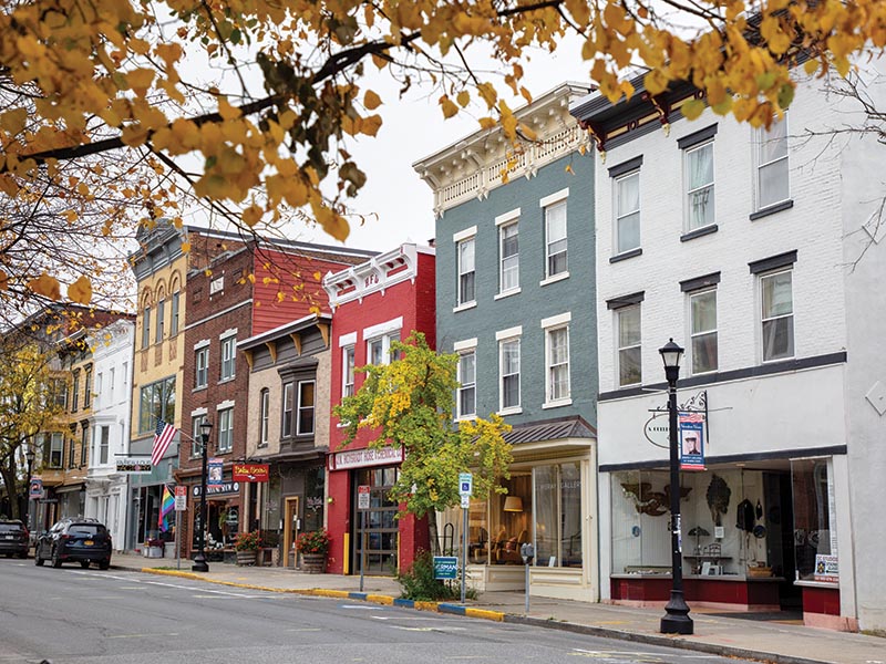 A quick walk away is Warren Street, where visitors can join locals in shopping for exceptional finds.