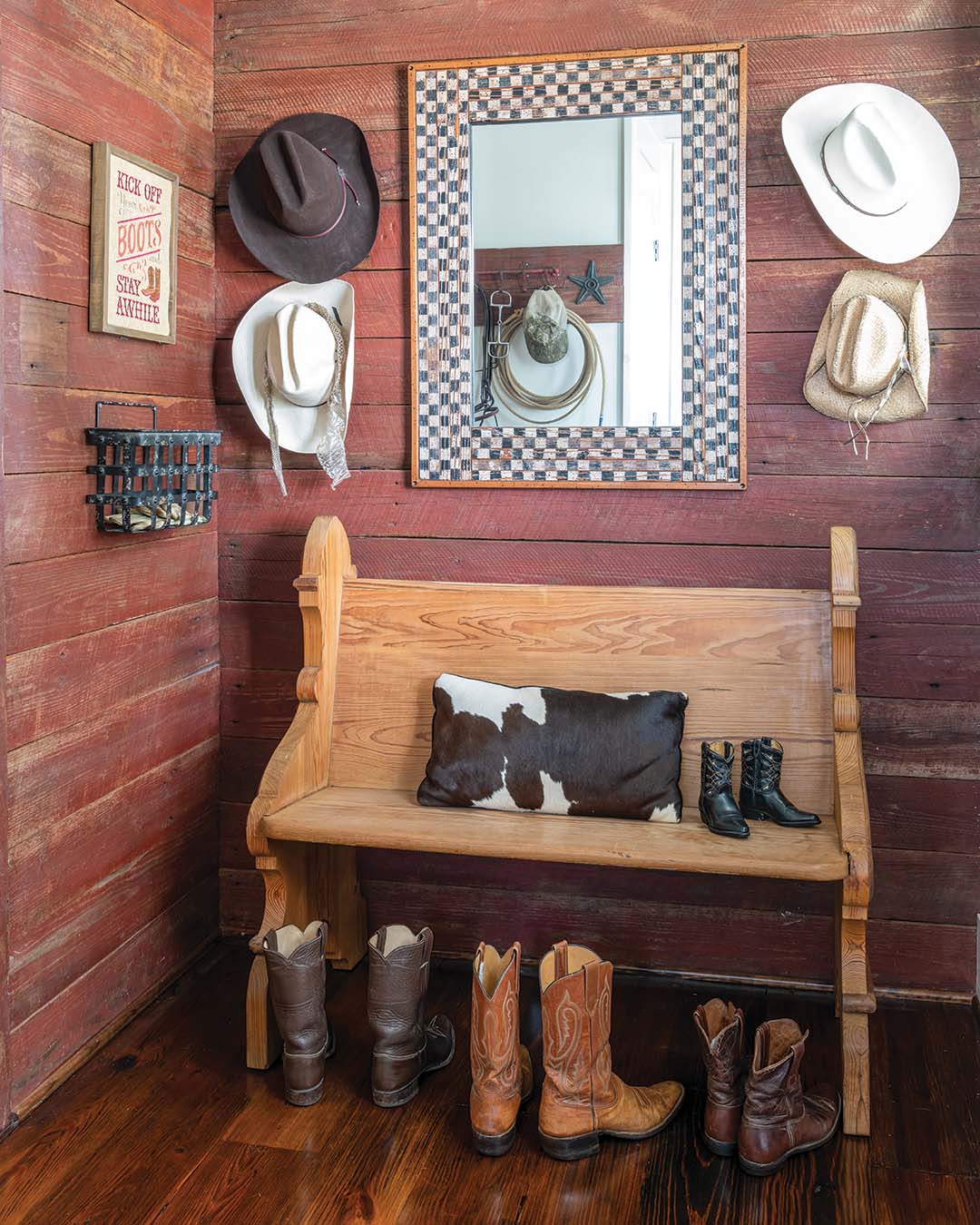 Aiming to include elements that were original to the farm, the Thorntons lined the walls of the back entryway with wooden boards that made up the original cattle pens before they were replaced with steel.