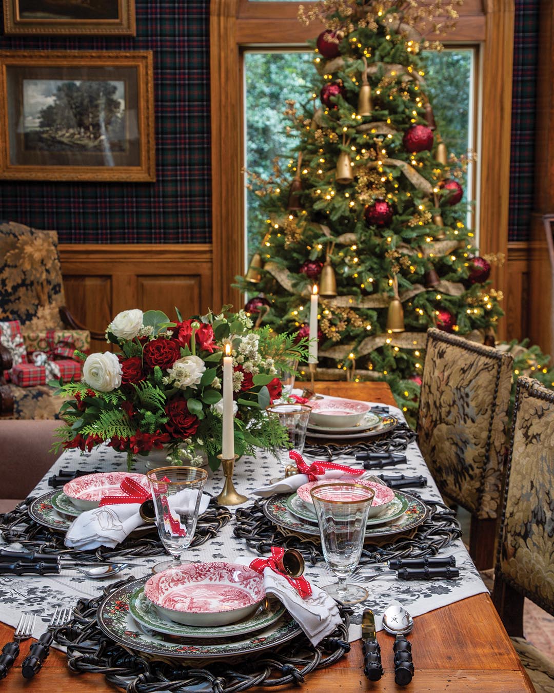 Blending rich colors and elegant designs, create a warm and inviting atmosphere this holiday season with a tablescape fit for a sophisticated seasonal celebration.