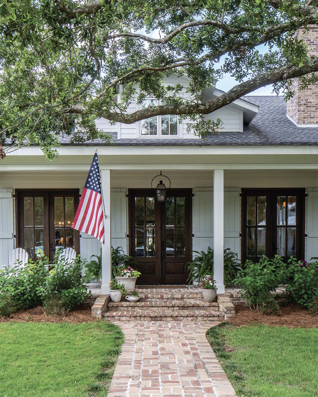 Touches of warmth and a few functional details make this Alabama cottage feel like home.