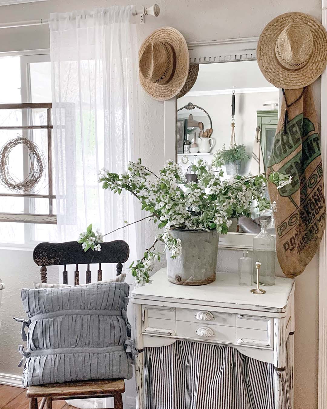 Layering has been a key design element in achieving the relaxed country style found throughout the Lopez home.